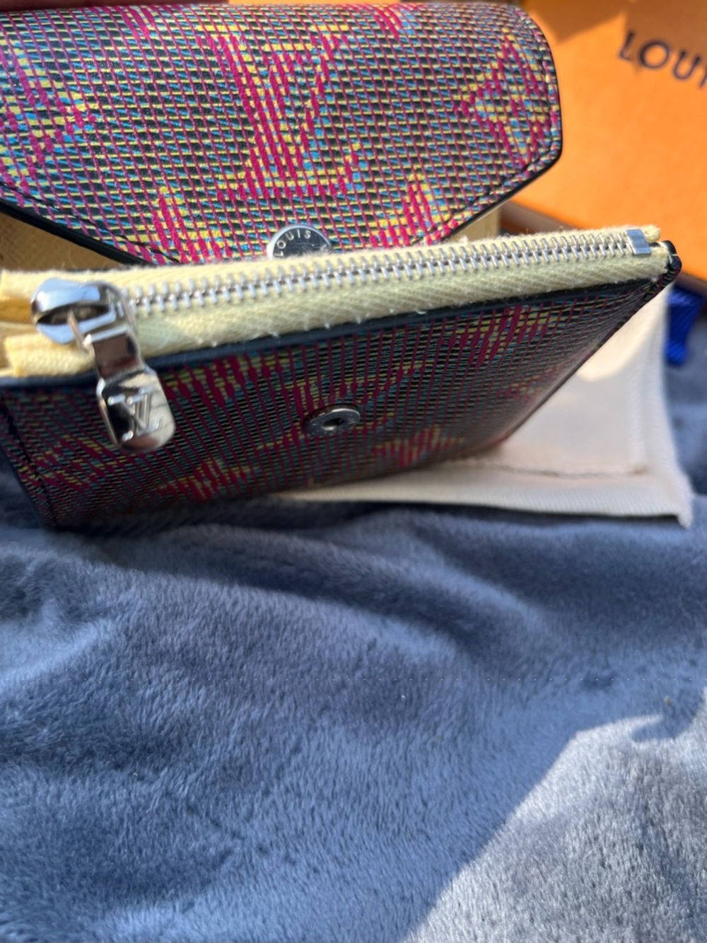✨ RARE ✨ Louis Vuitton LV Pop Zoe Wallet - Limited Edition 2019 - Picture 6 of 10